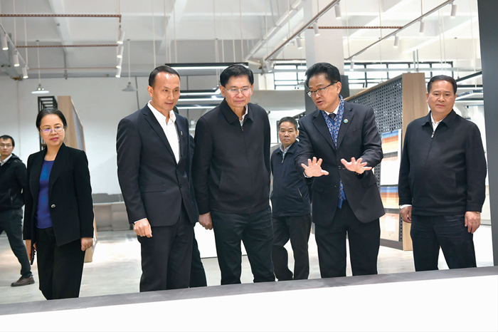 藍(lán)天立調(diào)研_1.jpg 藍(lán)天立調(diào)研_1.jpg